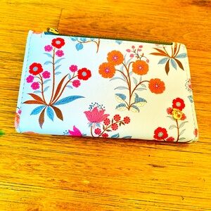 Spartina 449 Fiona Clutch Wallet Oyster Factory Floral Sprigs